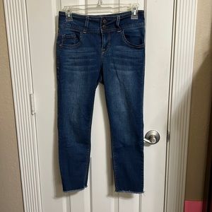 Brand 1822 denim Capri blue jeans